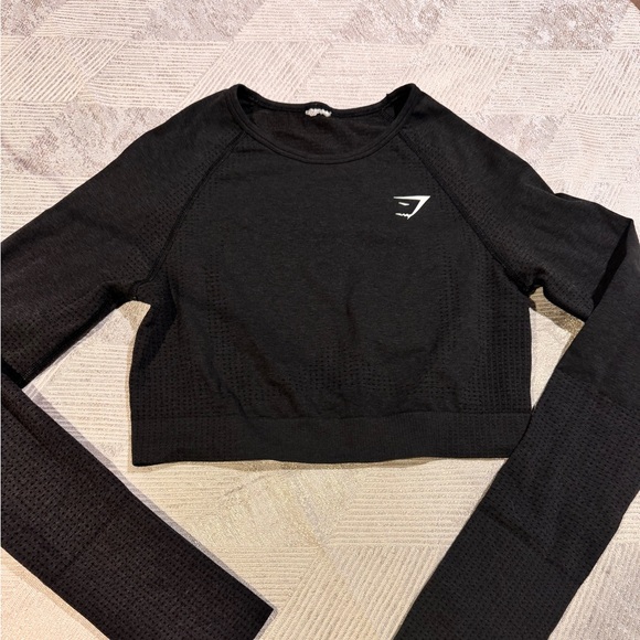 Gymshark Black Long Sleeve Crop Top - Picture 1 of 7
